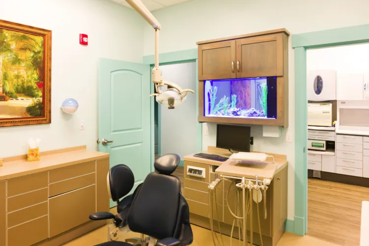 Pediatric operatory room at the Springville office